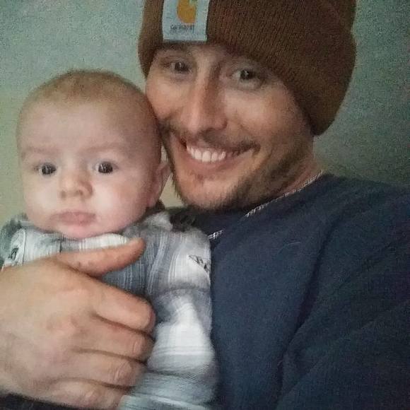 Meet your Posher, Hollie - Picture 1 of 1